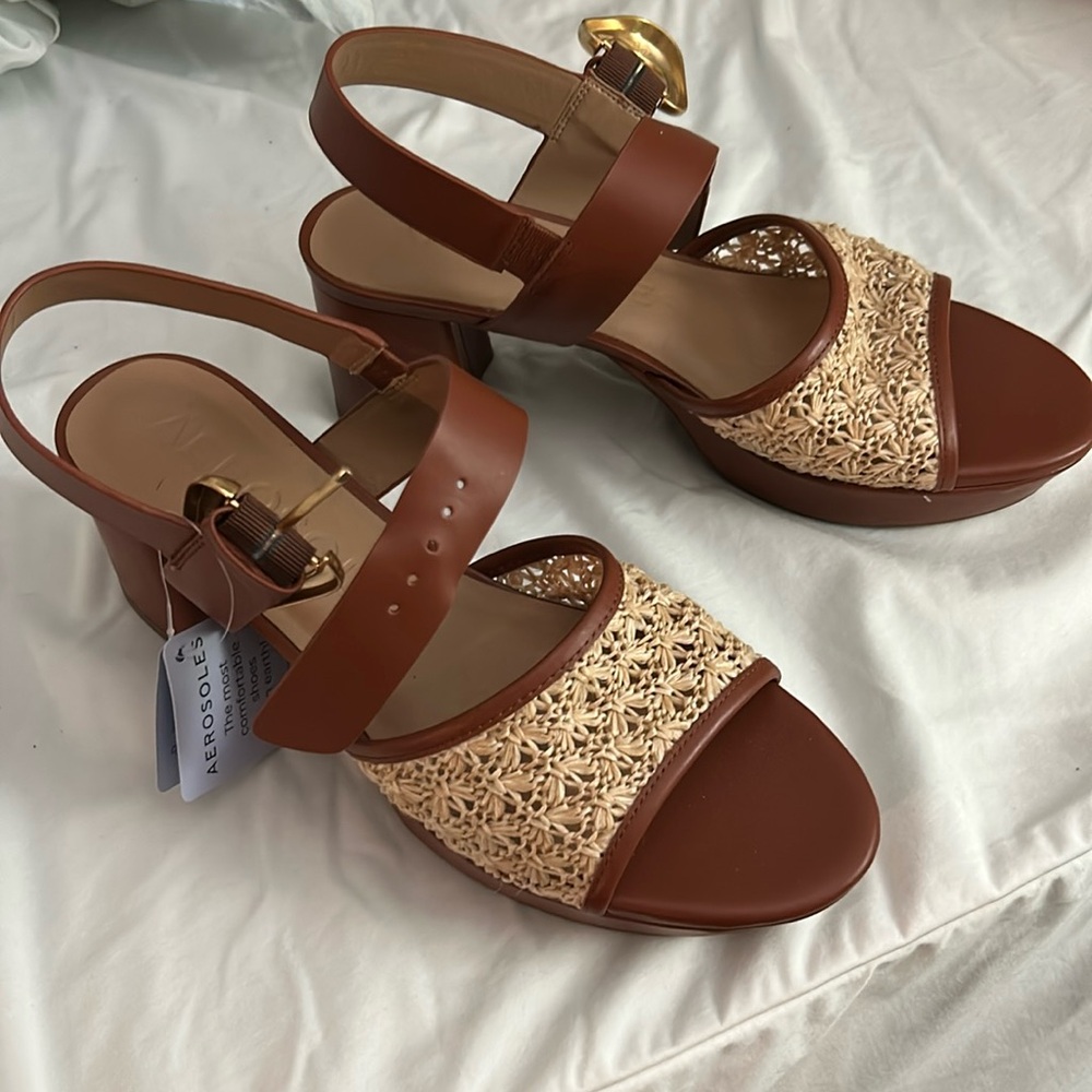 Aerosols Sandals NWT SZ 10